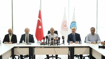 “Mersin ve Adana’da yeni konteyner veya dökme yük liman projelerimiz devam ediyor”