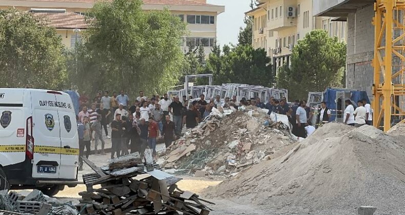 Adana’da kule vinçten düşen 2 işçi hayatını kaybetti