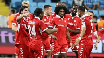 Adana Demirspor, Sivasspor’a 2-4 yenildi