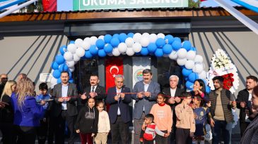 Toroslar’ın ilk okuma salonu ve kütüphanesi açıldı