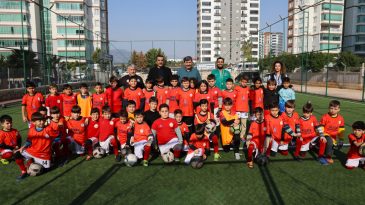 Toroslar Belediyesi spor alanlarını hizmete açtı