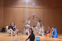 Depremzede gençlerden “Biz Hala Buradayız” sergisi