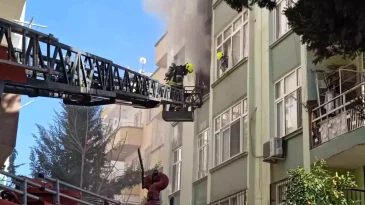 Tarsus Duatepe Mahallesinde yangın: Maddi hasar var