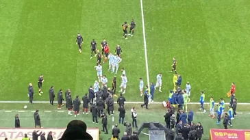 Adana Demirspor, Süper Lig müsabakasında sahadan çekildi