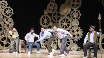 “Misafir” oyunu bu kez Tarsus’ta sahne aldı
