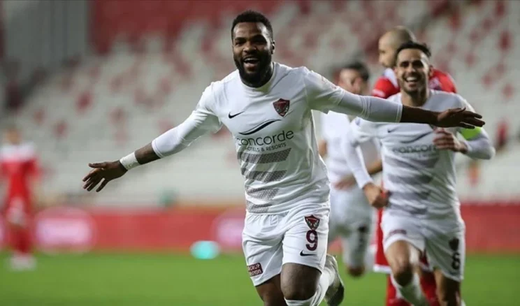 Eski Hataysporlu futbolcu Boupendza yaşamını yitirdi