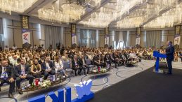11. Dijital Dönüşüm ve İnsan Odaklı Liderlik Zirvesi Mersin’de yapıldı