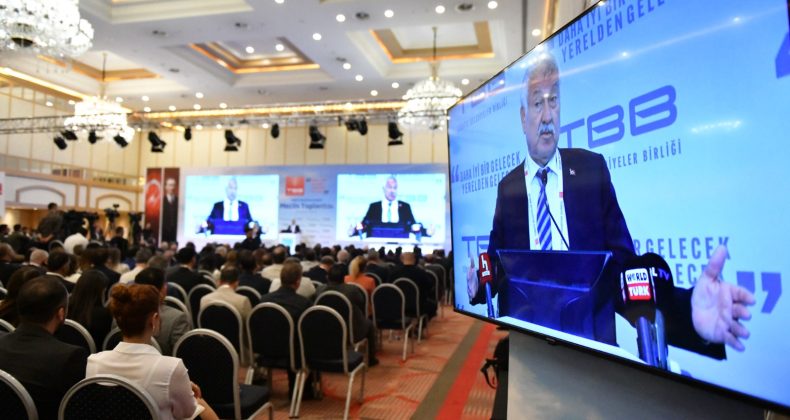 Karalar: İmamoğlu’nun yokluğuna sessiz kalamayız”