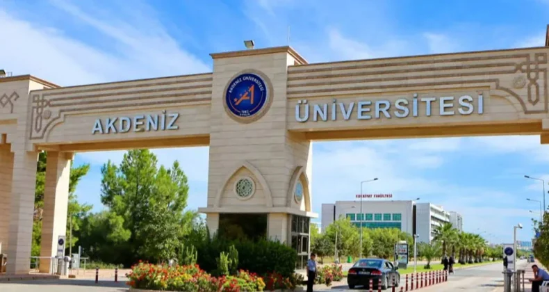 Akdeniz Üniversitesi, eski dekanın profesörlüğünü iptal etti