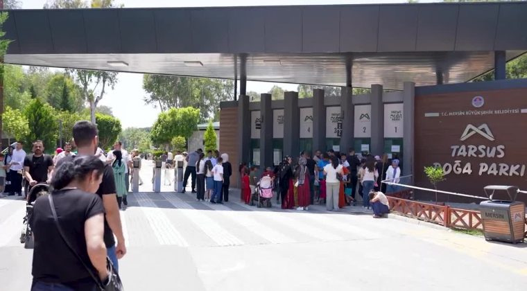 Tarsus Doğa Parkı bayramda yoğun ilgi gördü