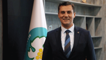 Manisa Büyükşehir Belediye Başkanı Ferdi Zeyrek yaşamını yitirdi