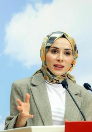 “Siz halkın seçtiğini cezalandırarak halkı cezalandırıyorsunuz”