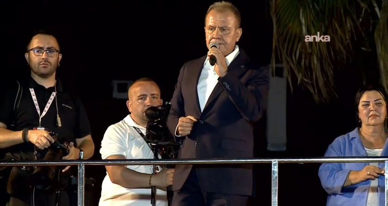 CHP’nin Adana mitinginde Vahap Seçer söz aldı: “İşlerine gelmiyor”
