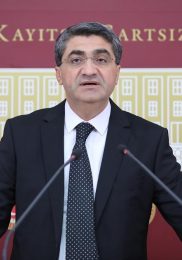 DEVA Partili Ekmen’den ‘çözüm süreci’ açıklaması: “Demokratikleşme için Meclis çalışmaya başlamalı”