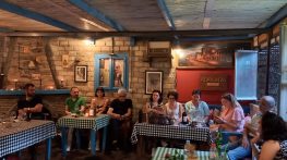 Adana’da şiir ve öykü severler bir araya geldi