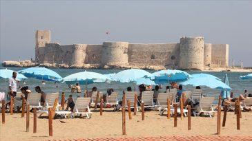 Deniz kirliliği Mersin turizmini tehdit ediyor