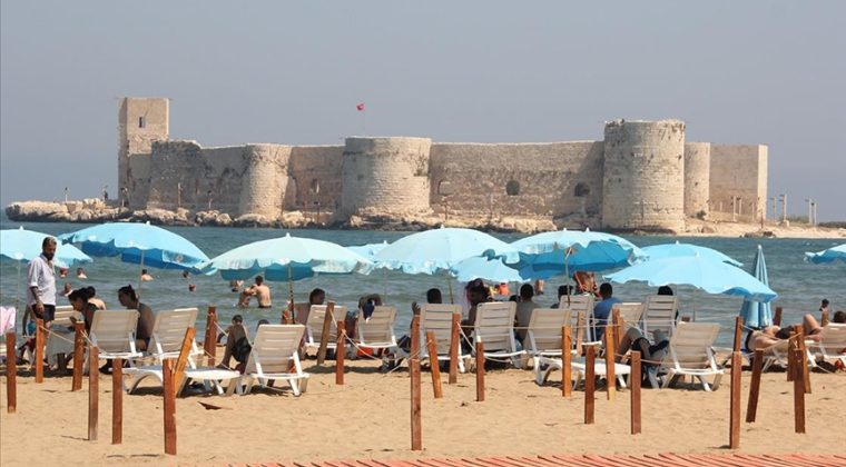 Deniz kirliliği Mersin turizmini tehdit ediyor