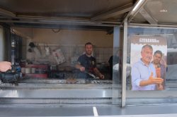 Adana’da kebapçılardan ‘Karalar’ desteği